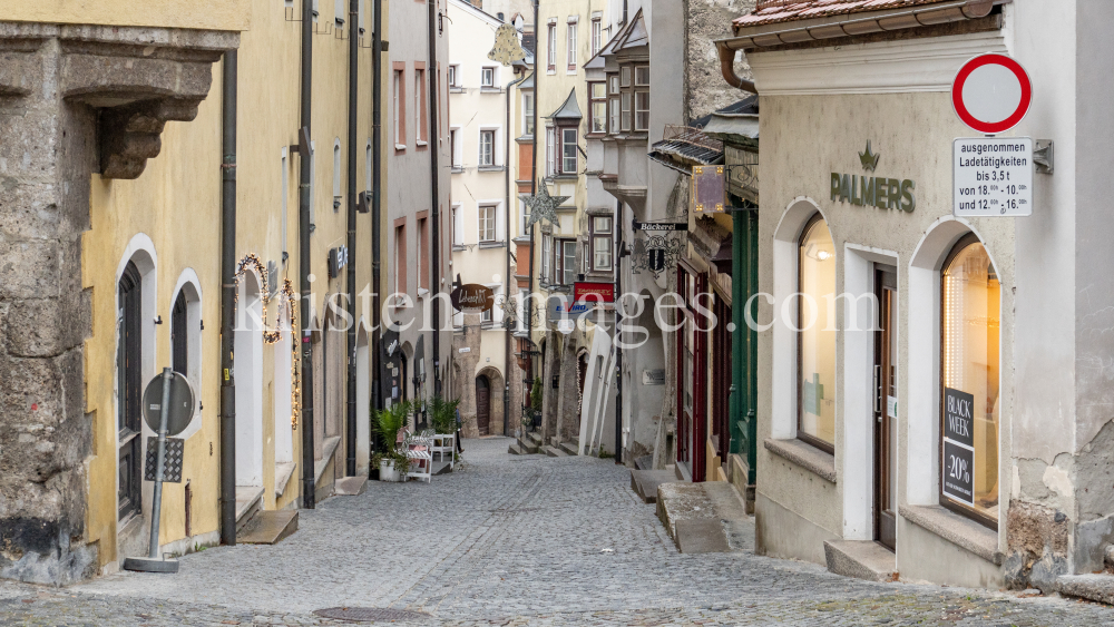 Hall in Tirol, Österreich by kristen-images.com